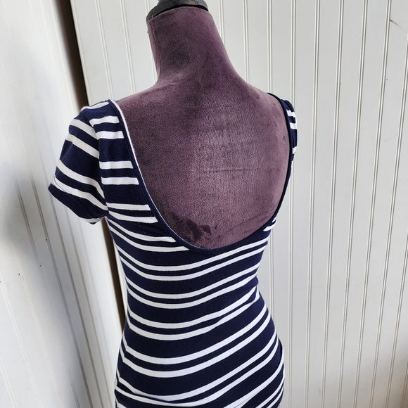Guess Navy Blue Black Striped Stretch Womens Bodycon Dress Open Back Sz S - Picture 12 of 12
